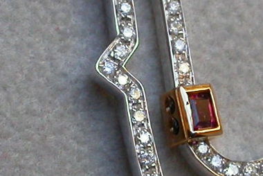 Pendent Montecarlo Circuit in gold 18kt with diamonds 