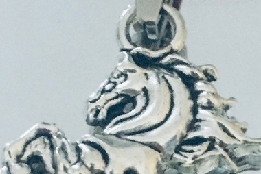 Prancing horse pendant in zamak 