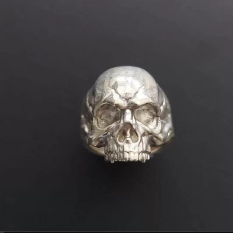 Anillo calavera en plata 925