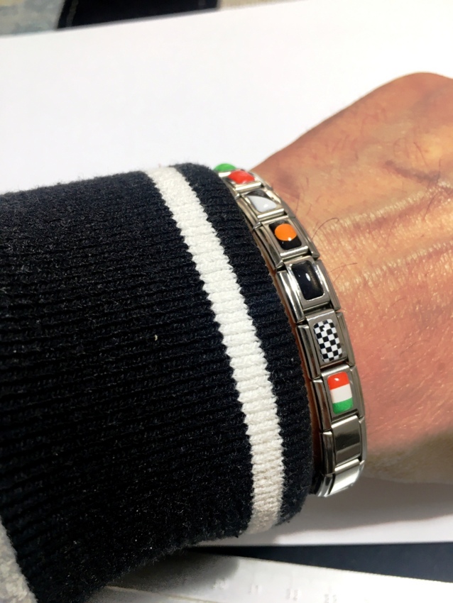 Bracciale Raceflag in acciaio con bandiere adesivi resinati   