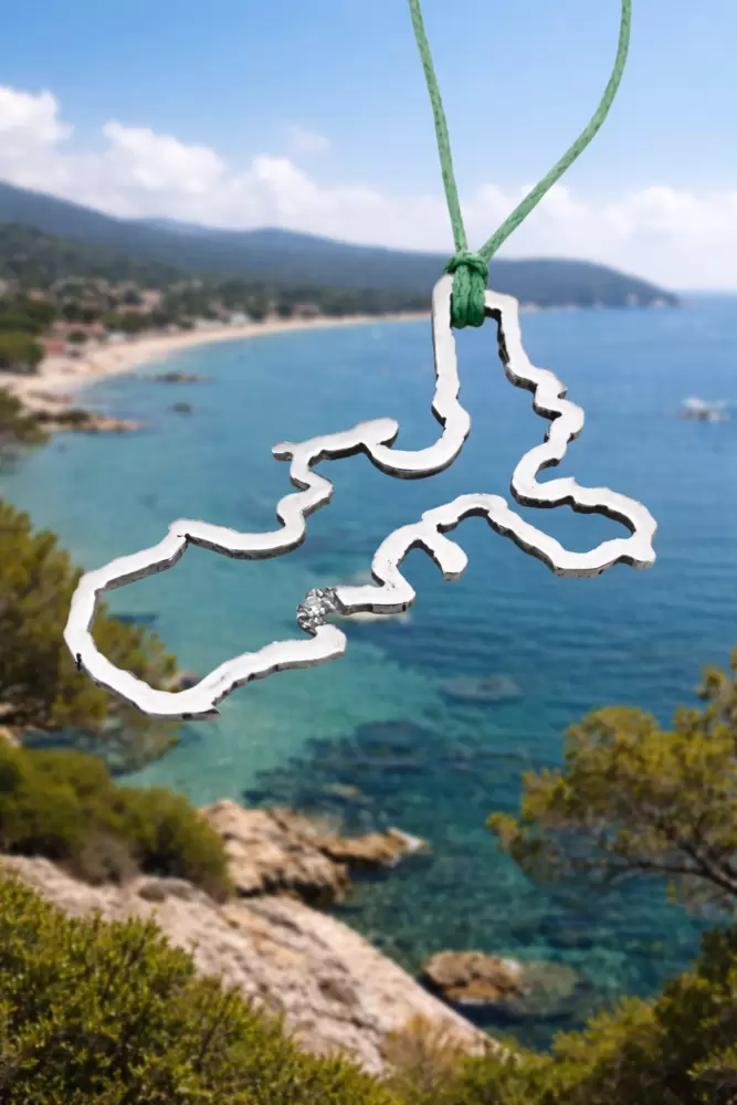 Pendentif Silhouette Île d'Elbe en acier avec diamant à Marina di Campo  