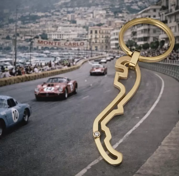 Schlüsselanhänger aus 750er Gold mit Monte-Carlo-Schaltung und Diamant am Anfang  