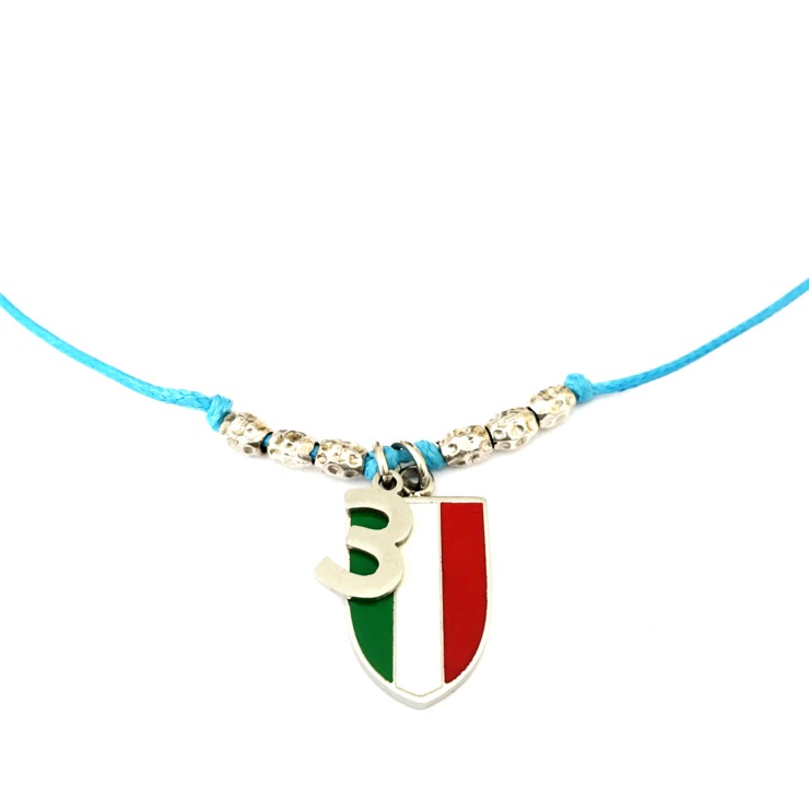 Ciondolo Scudetto Tricolore personalizzabile con numero 3,pepite e cordino azzurro