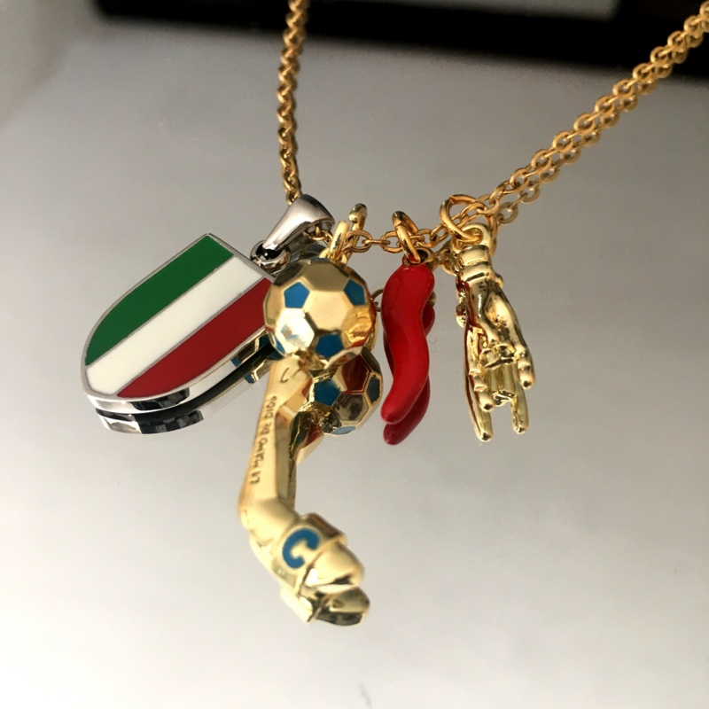 Collana amuleti "Bella Napoli Mano de Dios" in acciaio placcato oro 18kt