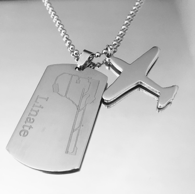 Collier avec aéroport de Linate et avion en acier