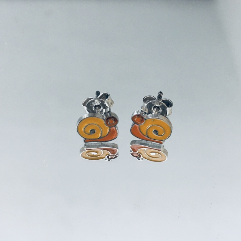 Emaillierte Schneckenohrringe aus 925er Silber