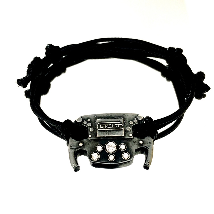 Elegante e sportivo Bracciale Racing Volante F1 in bronzo brunito e zirconi  