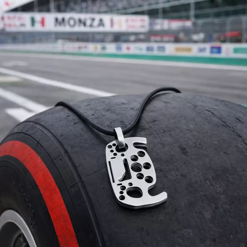 Ciondolo Volante Formula 1 in acciaio con silhouette circuito di Monza