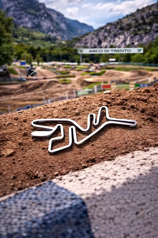 Silueta del circuito Arco di Trento en acero personalizable  