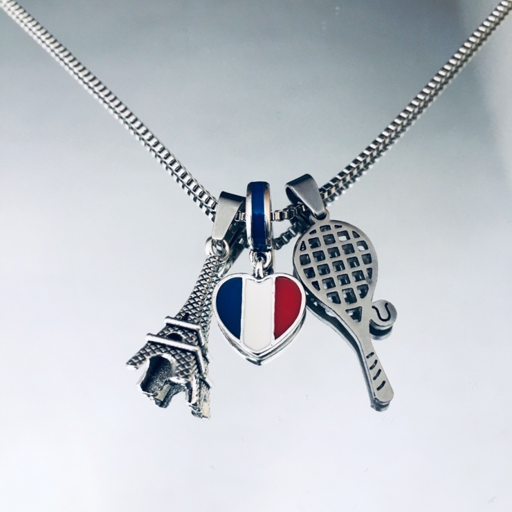 Collier I LOVE PARIS 2024 avec Tour Eiffel, coeur drapeau France, raquette de tennis