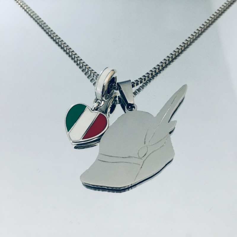 I LOVE ALPINI Stahlkette mit Hut und Herzanhänger in Trikolore