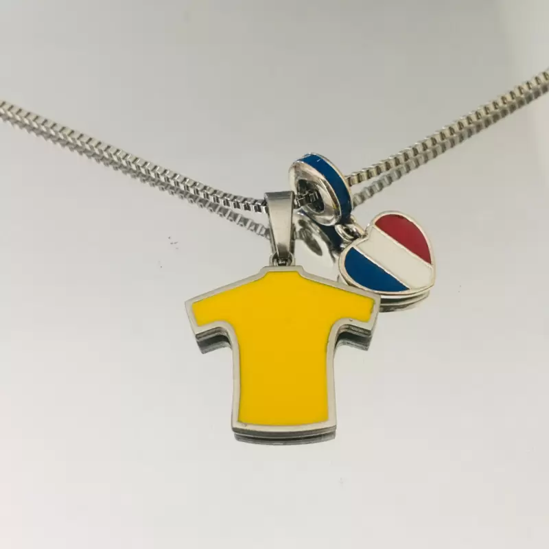Pendentif maille jaune avec coeur couleur drapeau français en acier