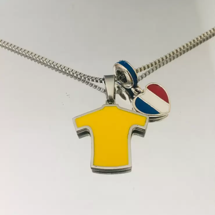 Yellow mesh pendant with French flag colored heart in stainless steel