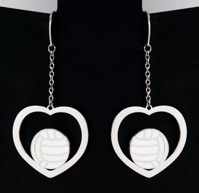 Pendientes colgantes corazón y balón de voleibol en acero y esmalte blanco
