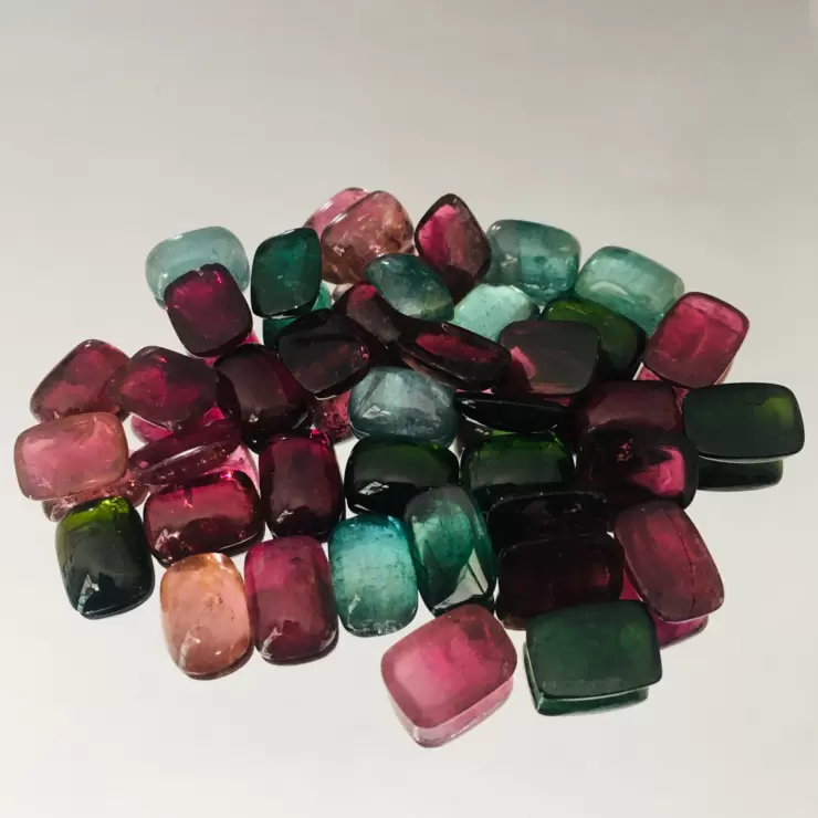 Lotto 41 tormaline taglio cabochon a cuscino