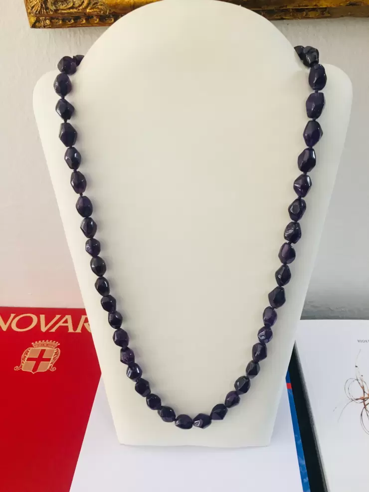Collana con ametiste sfaccettate viola intenso