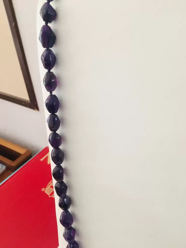Collana con ametiste sfaccettate viola intenso  