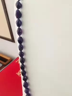Collana con ametiste sfaccettate viola intenso 