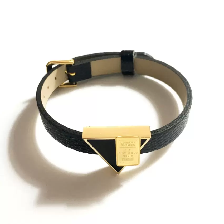 Bracciale con triangolo in oro 750 e lingotto Credit Suisse in oro 999,9  
