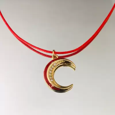 Ciondolo-charm amuleto Luna Rossa placcato oro 