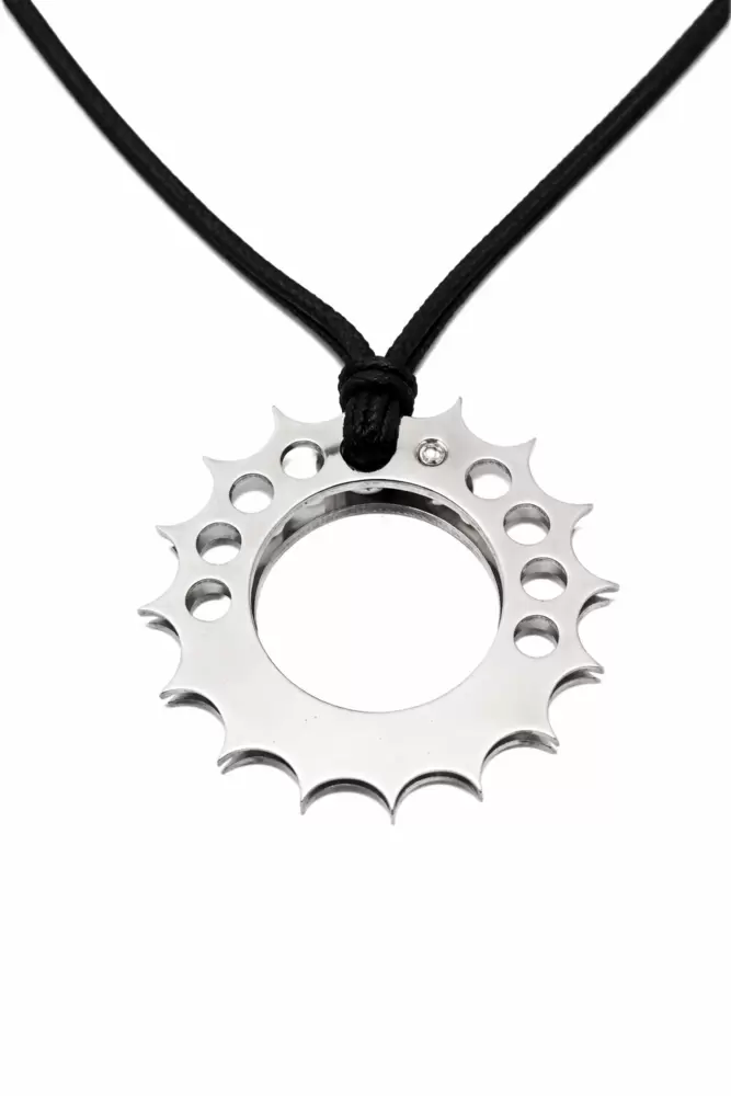 Individuell gestaltbarer Zahnradkronen-Anhänger aus Stahl mit Naturdiamant  