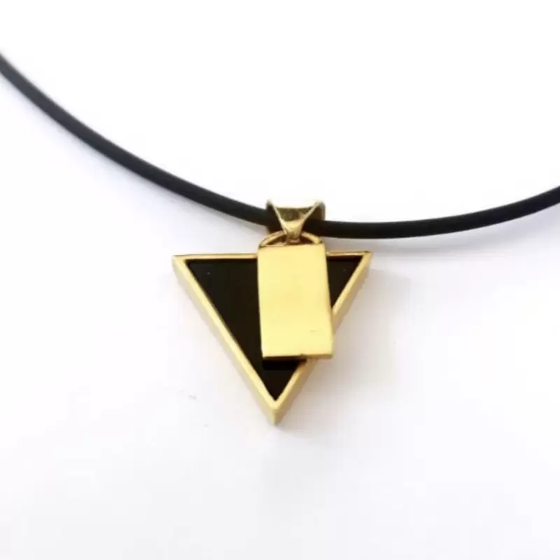 Ciondolo personalizzabile triangolo brevettato in oro 750 e onice nero 