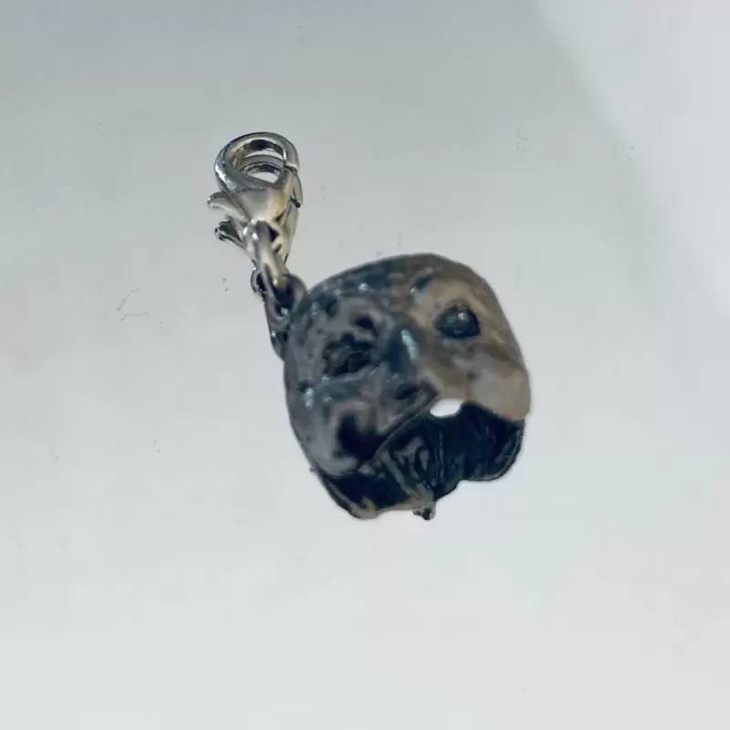 Collezione "Napoletanissimo":Ciondolo-charm maschera di Pulcinella in bronzo