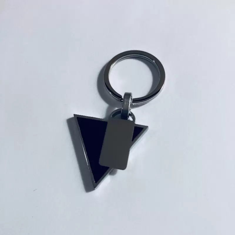 Personalisierbarer patentierter Dreiecksschlüsselring aus Stahl