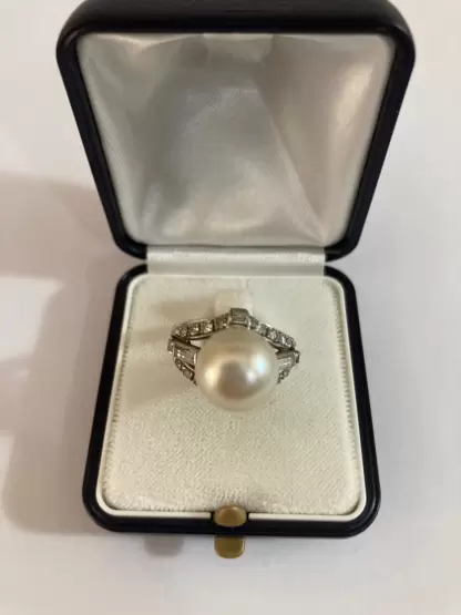 Anello Art Déco in oro 750 con perla naturale mm.12 e diamanti