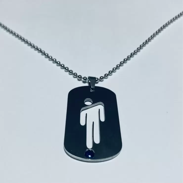 Collana con Piastrina Blohsh traforata personalizzabile in acciaio con zaffiro bleu naturale