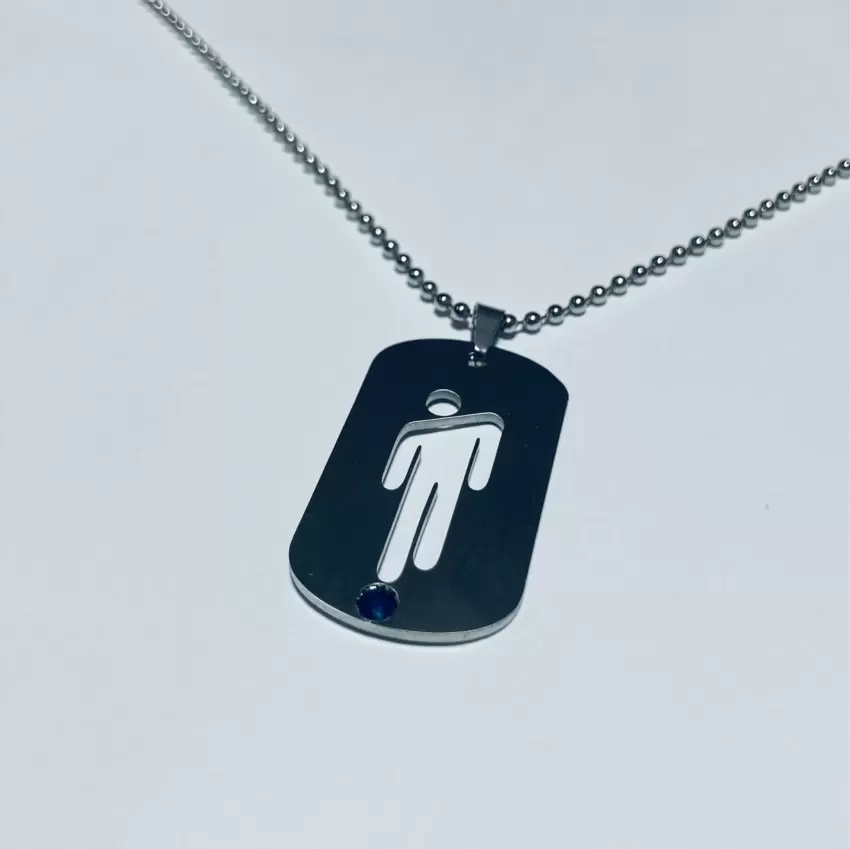 Collana con Piastrina Blohsh traforata personalizzabile in acciaio con zaffiro bleu naturale  