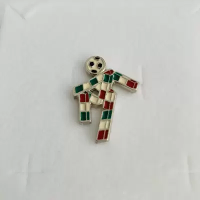 Spilla originale mascotte CIAO ITALIA 90 color argento  