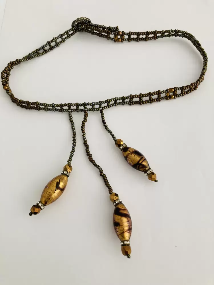 Collana choker perline Rocailles con murrina color ambra  
