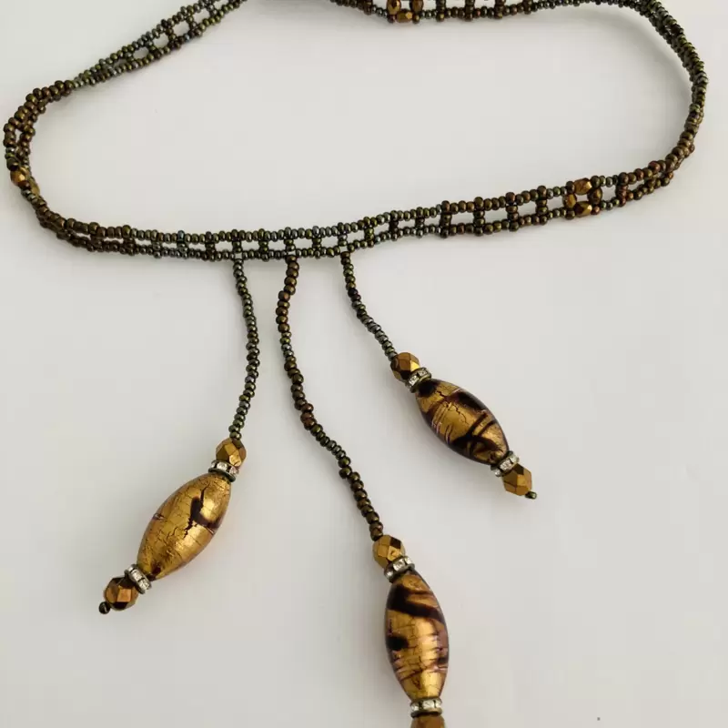 Collana choker perline Rocailles con murrina color ambra