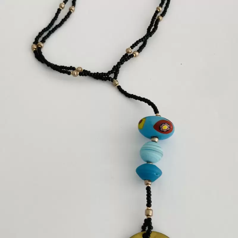 Collana con medaglia in ottone,murrine color turchese,perline Rocailles