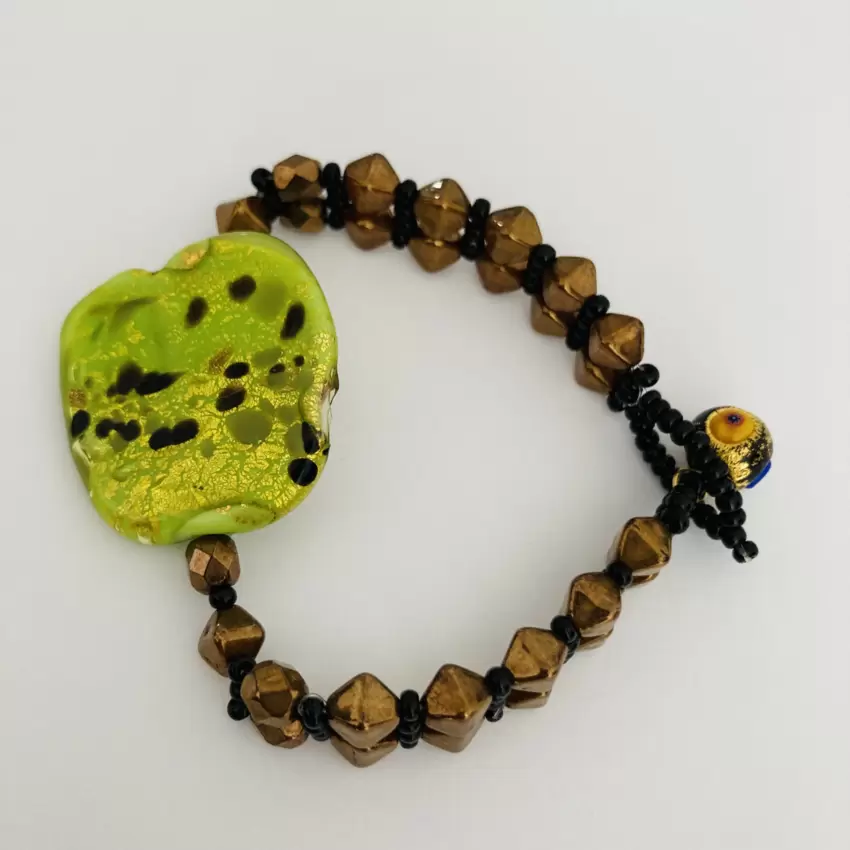 Bracciale con centrale murrina verde foglia oro  