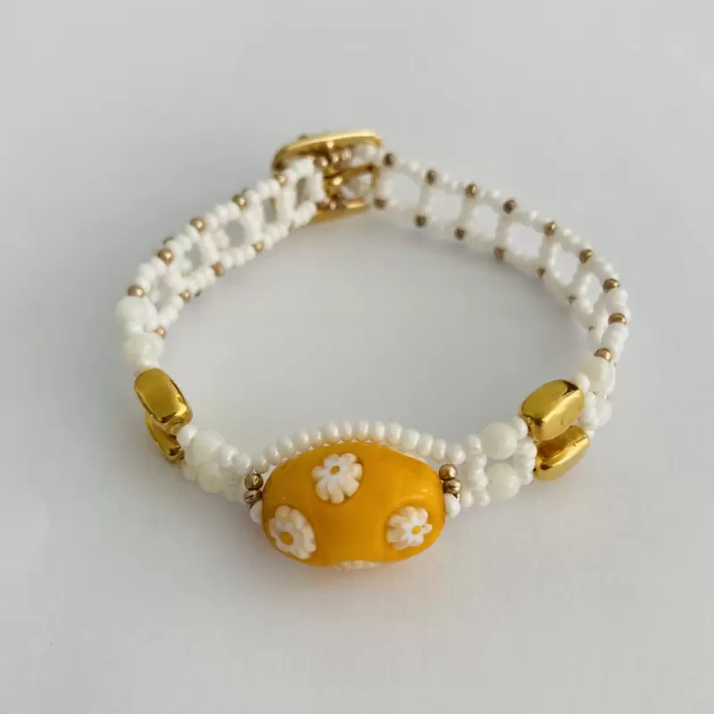 Braccialetto con murrina gialla centrale