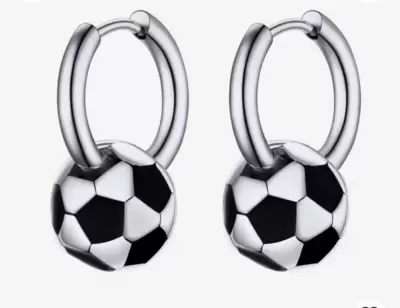 Orecchini calcio femminile con cerchietti in acciaio personalizzabili 