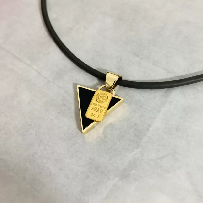 Patented triangle pendant in 18kt gold with Mario Villa ingot in 999.9 gold  