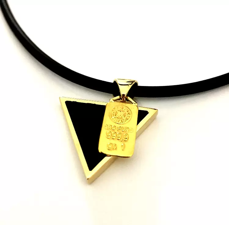 Patented triangle pendant in 18kt gold with Mario Villa ingot in 999.9 gold  
