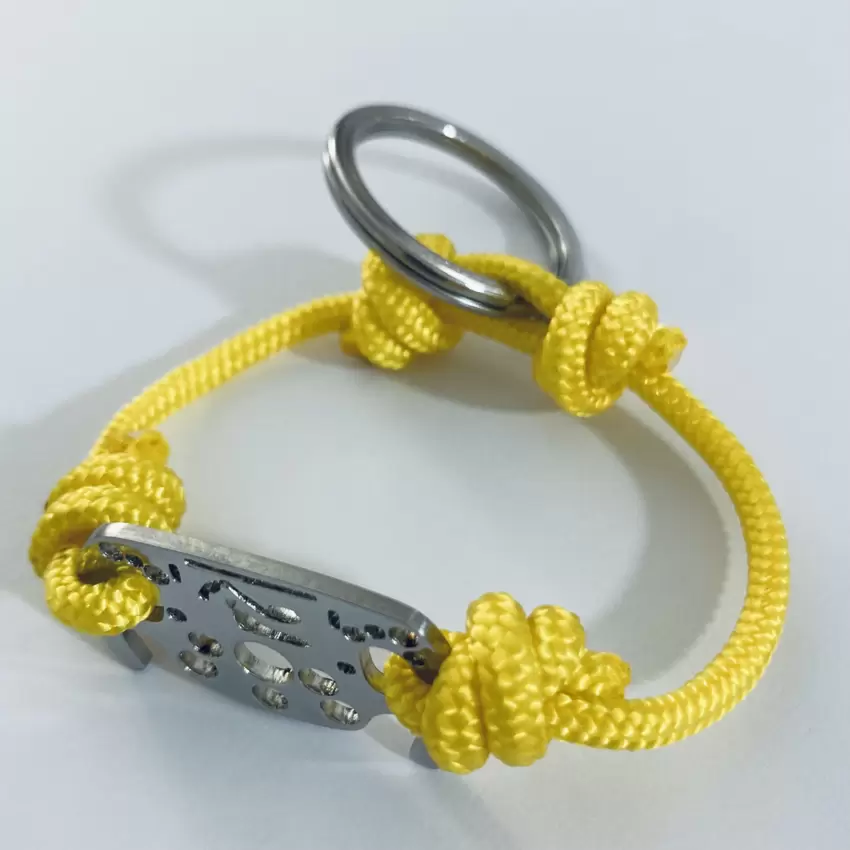 Porte-clés Formule 1 Volant en acier avec silhouette des circuits de Monza et Monte-Carlo  