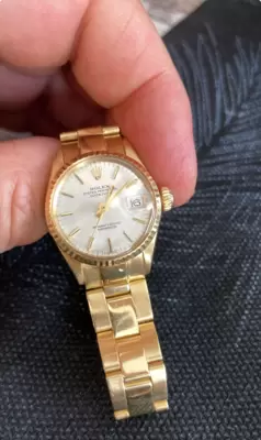 Nicht-originale Damenuhr von ROLEX mit 750er Goldband 