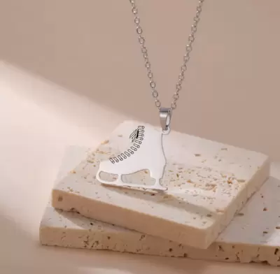 Individuell gestaltbarer Schlittschuh-Anhänger aus Stahl 