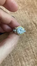 Anillo de Alta Joyería de Oro de 18 Kt con Diamante Central de 2,42 ct 