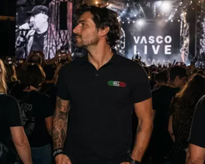 Polo nera maniche corte con logo CIRCUITI tricolore  