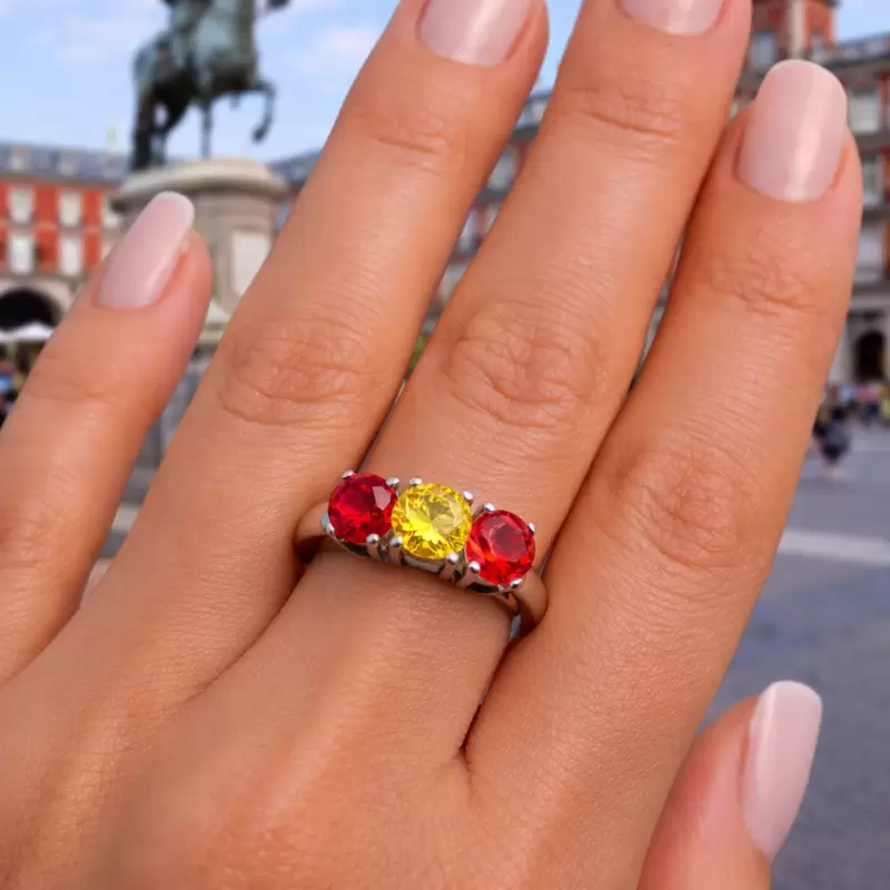 Anillo trilog&iacute;a de plata de ley 925 con colores de circonita Bandera de Espa&ntilde;a