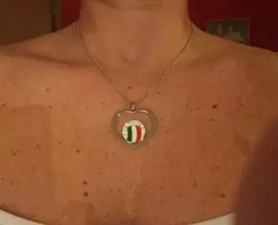 Ciondolo Cuore e Pallone da Pallavolo in Acciaio e Smalto Bianco,Rosso,Verde 